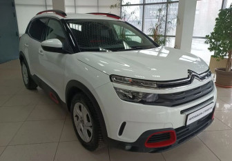 Подержанный автомобиль Citroen C5 Aircross 2019 года (3 фото)
