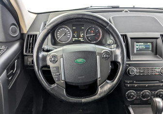 Подержанный автомобиль Land Rover Freelander 2013 года (21 фото)
