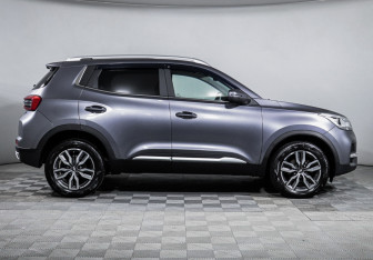 Подержанный автомобиль Chery Tiggo 4 2022 года (4 фото)