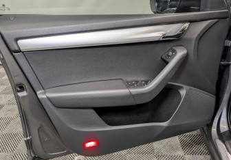 Подержанный автомобиль Skoda Octavia Liftback 2016 года (20 фото)