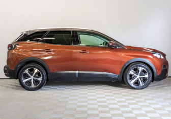 Подержанный автомобиль Peugeot 3008 2019 года (4 фото)