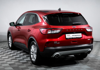 Подержанный автомобиль Ford Escape 2020 года (7 фото)