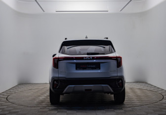 Подержанный автомобиль Kia Seltos 2024 года (6 фото)