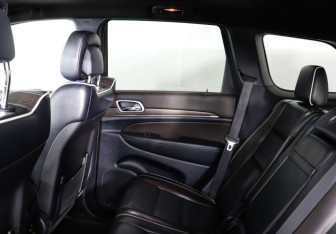 Подержанный автомобиль Jeep Grand Cherokee 2013 года (11 фото)