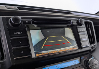 Подержанный автомобиль Toyota RAV4 2016 года (27 фото)