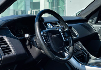 Подержанный автомобиль Land Rover Range Rover Sport 2016 года (13 фото)
