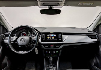 Подержанный автомобиль Skoda Rapid Liftback 2022 года (14 фото)