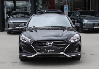 Подержанный автомобиль Hyundai Sonata 2017 года (2 фото)