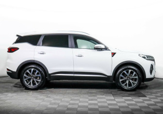 Подержанный автомобиль Chery Tiggo 7 Pro Max 2023 года (4 фото)