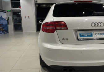 Подержанный автомобиль Audi A3 Hatchback 2011 года (8 фото)