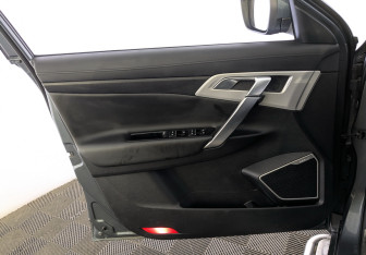 Подержанный автомобиль Geely Atlas 2019 года (19 фото)