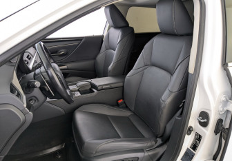 Подержанный автомобиль Lexus ES 2021 года (21 фото)