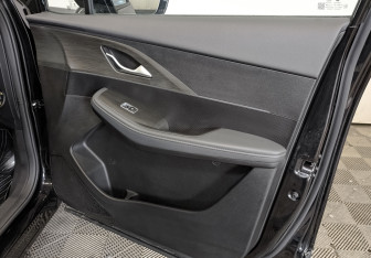 Подержанный автомобиль Omoda C5 2024 года (24 фото)