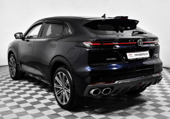 Подержанный автомобиль Changan UNI-K 2023 года (7 фото)