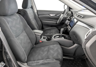 Подержанный автомобиль Nissan X-Trail 2016 года (23 фото)