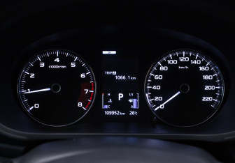 Подержанный автомобиль Mitsubishi Pajero Sport 2016 года (12 фото)
