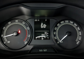 Подержанный автомобиль Skoda Rapid Liftback 2021 года (13 фото)