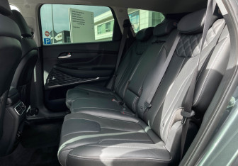 Подержанный автомобиль Hyundai Santa Fe 2021 года (10 фото)