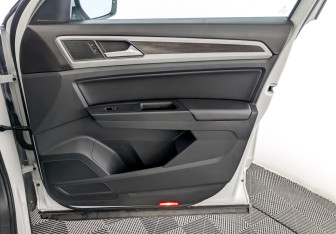 Подержанный автомобиль Volkswagen Teramont 2019 года (25 фото)