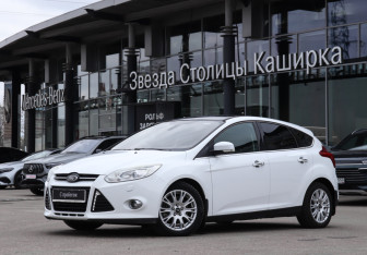 Подержанный автомобиль Ford Focus Hatchback 2011 года (19 фото)