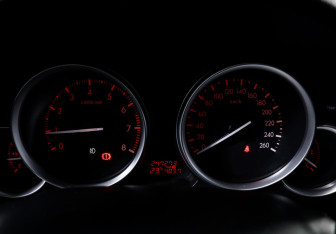 Подержанный автомобиль Mazda 6 Liftback 2008 года (11 фото)