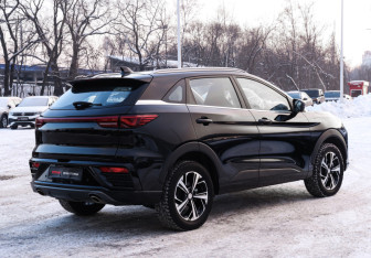 Подержанный автомобиль JAC JS6 2022 года (5 фото)