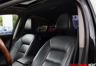 Подержанный автомобиль Volvo S80 2010 года (17 фото)