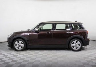 Подержанный автомобиль MINI Clubman Wagon 2016 года (8 фото)