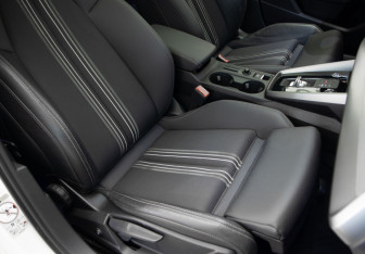Подержанный автомобиль Audi A3 Hatchback 2021 года (30 фото)