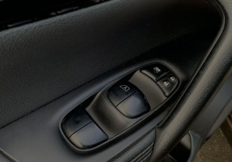 Подержанный автомобиль Nissan Qashqai 2014 года (12 фото)