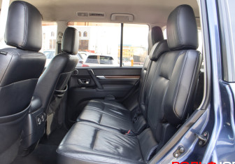 Подержанный автомобиль Mitsubishi Pajero 2007 года (8 фото)