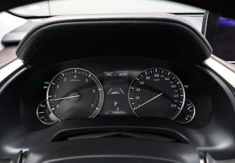 Подержанный автомобиль Lexus RX 2018 года (12 фото)
