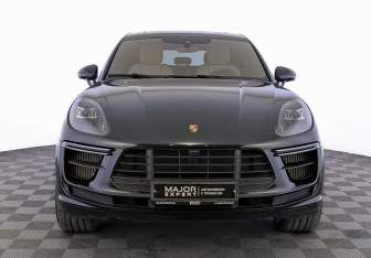 Подержанный автомобиль Porsche Macan 2021 года (2 фото)
