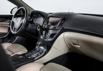 Подержанный автомобиль Opel Insignia Wagon 2014 года (9 фото)