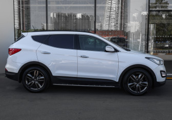 Подержанный автомобиль Hyundai Santa Fe 2012 года (4 фото)