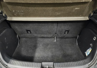 Подержанный автомобиль Mazda 2 Hatchback 2008 года (9 фото)