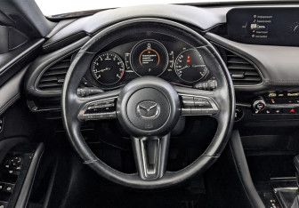 Подержанный автомобиль Mazda 3 Hatchback 2019 года (21 фото)