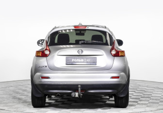 Подержанный автомобиль Nissan Juke 2013 года (6 фото)