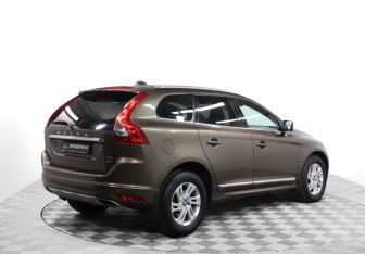 Подержанный автомобиль Volvo XC60 2015 года (5 фото)