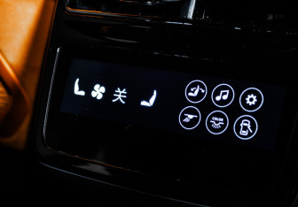 Подержанный автомобиль Zeekr 001 2023 года (16 фото)