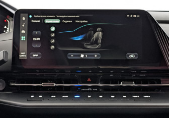 Подержанный автомобиль Changan UNI-S 2024 года (17 фото)