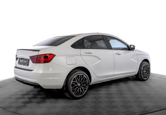 Подержанный автомобиль LADA (ВАЗ) Vesta Sedan 2019 года (5 фото)