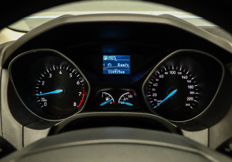 Подержанный автомобиль Ford Focus Hatchback 2017 года (15 фото)