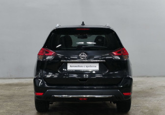 Подержанный автомобиль Nissan X-Trail 2020 года (6 фото)