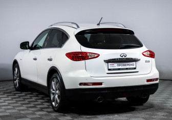 Подержанный автомобиль Infiniti EX 2008 года (7 фото)