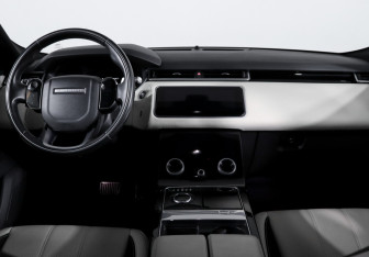 Подержанный автомобиль Land Rover Range Rover Velar 2018 года (12 фото)