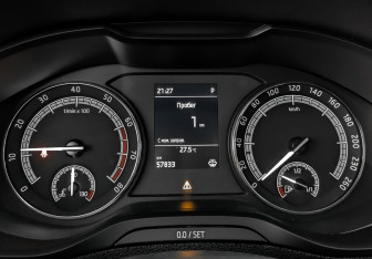 Подержанный автомобиль Skoda Karoq 2021 года (16 фото)