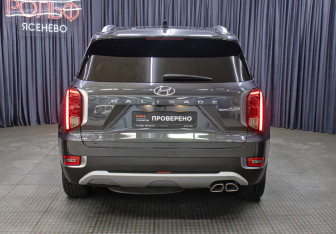 Подержанный автомобиль Hyundai Palisade 2021 года (6 фото)
