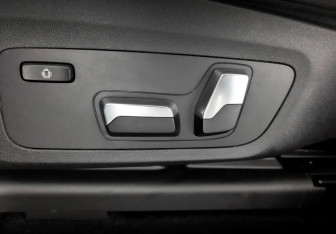 Подержанный автомобиль BMW X4 2019 года (21 фото)