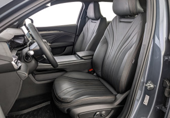 Подержанный автомобиль Geely Preface 2024 года (19 фото)